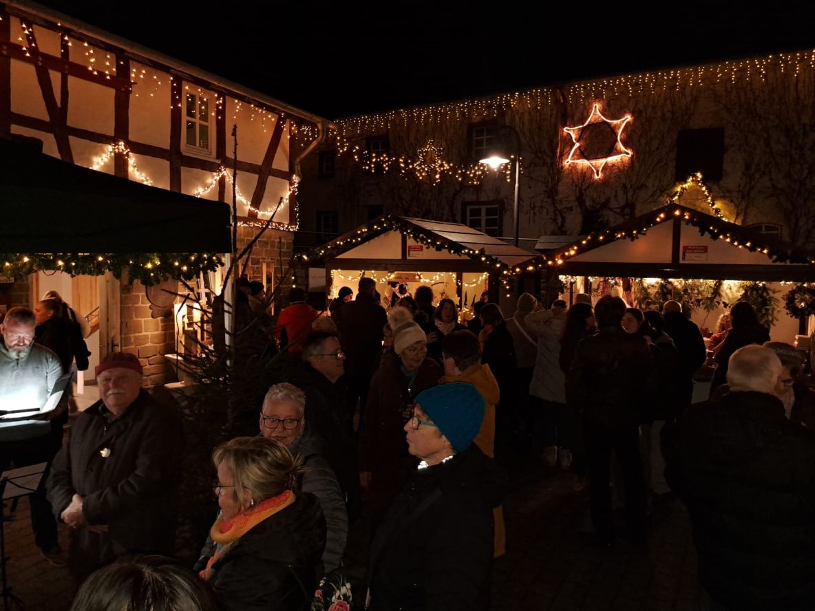 13. Dezember: Weihnachtsmarkt in Antweiler